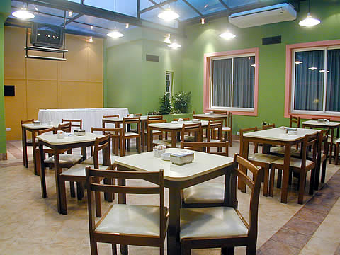 Moderna Sala de Reuniones del Hotel San Mart&iacute;n.